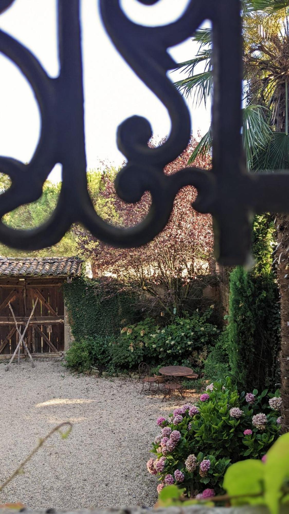 Le Clos Du Perret Chaussan Buitenkant foto