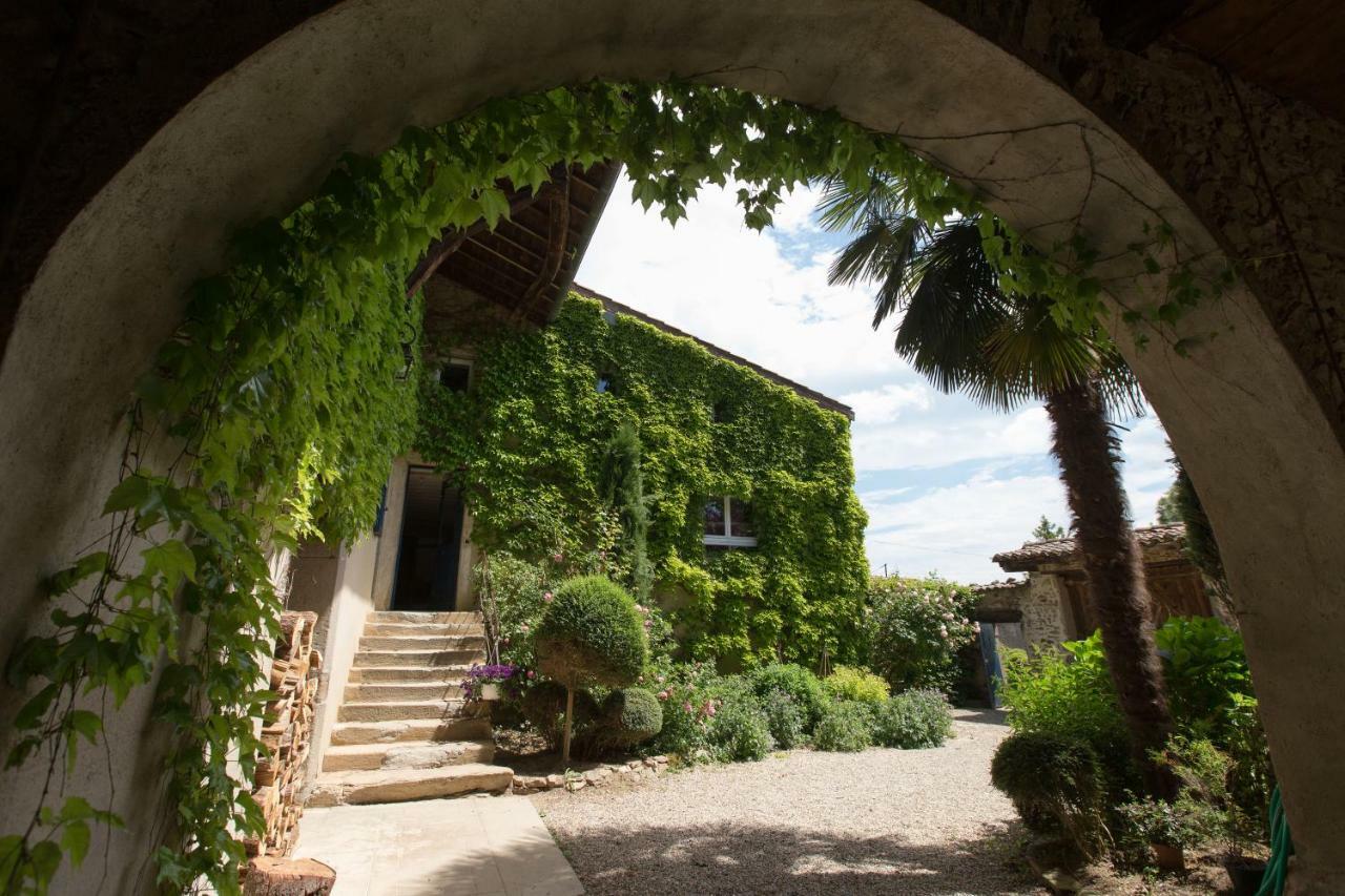 Le Clos Du Perret Chaussan Buitenkant foto